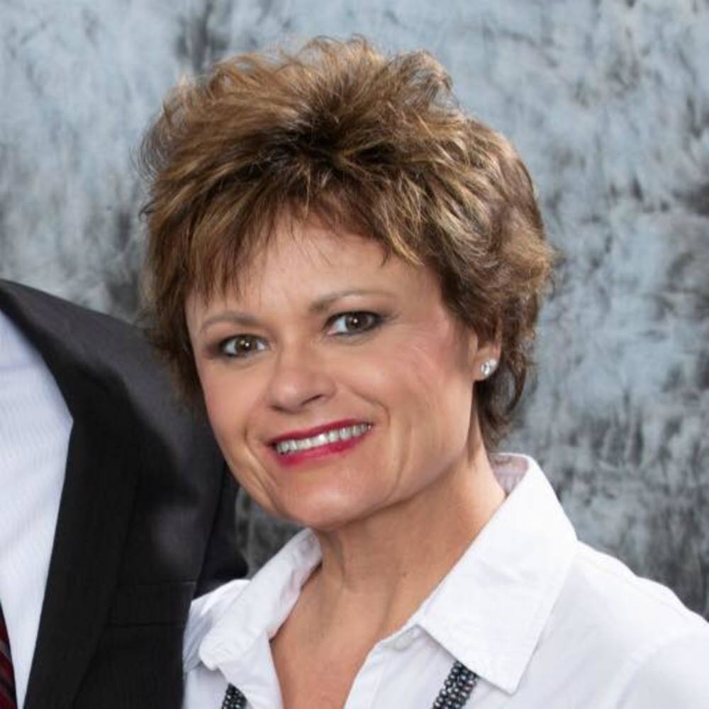 Meet your Posher, Carrie